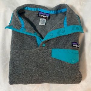 Gray and Teal Fleece Patagonia Pullover